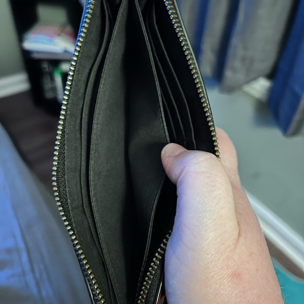 Coach wristlet - Picture 5 of 7